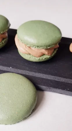 Macarons au café