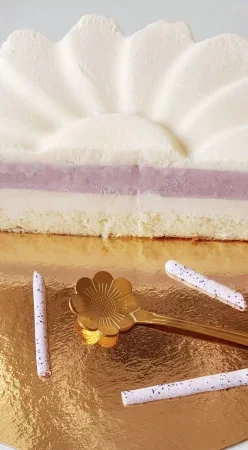 Entremet violette et chocolat blanc