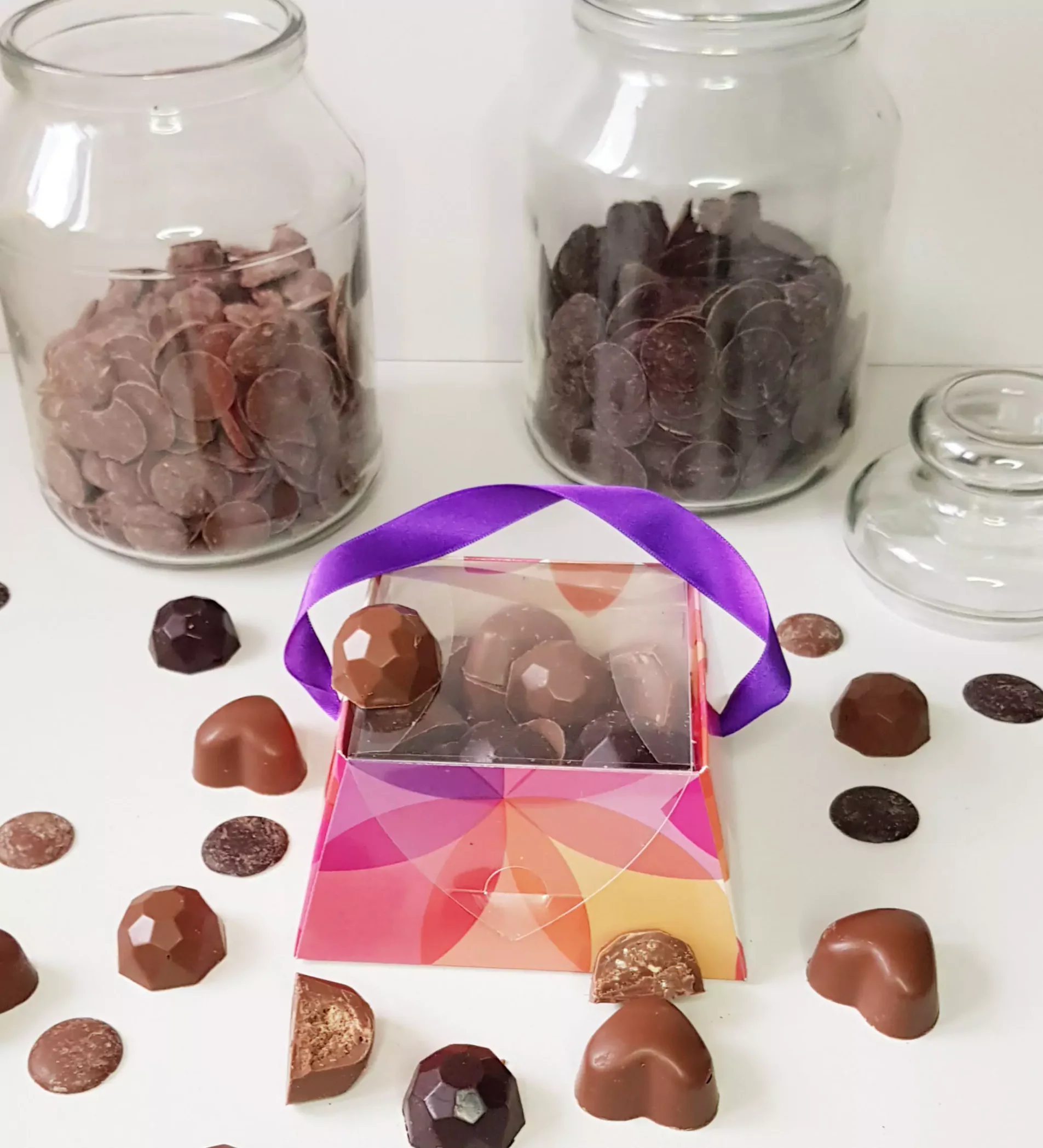 Pour les chocolats noir praliné croustillant